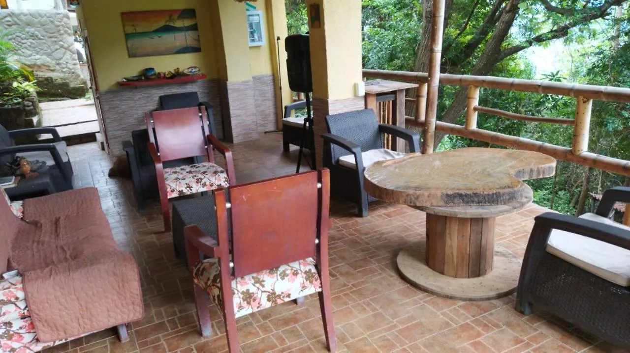 Jungle Joe Ecolodge Pensión